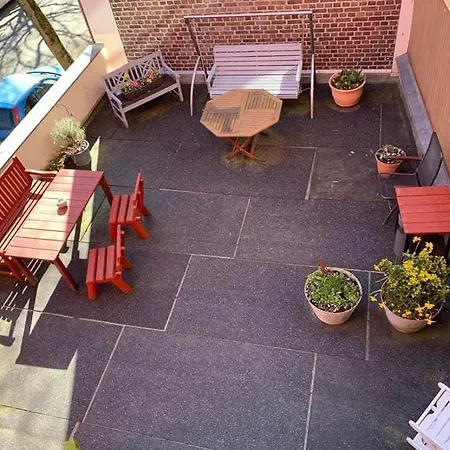 Charming In Historic Building Διαμέρισμα *