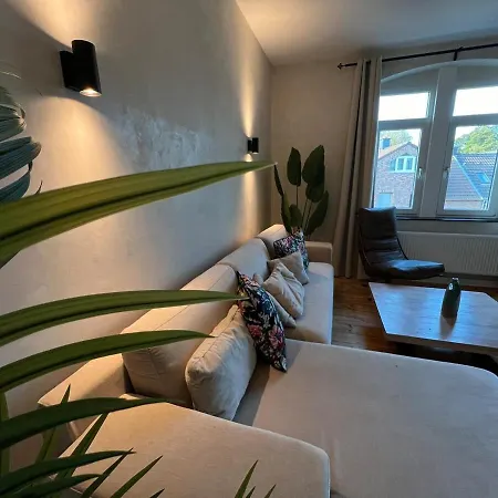 Διαμέρισμα Charming In Historic Building *