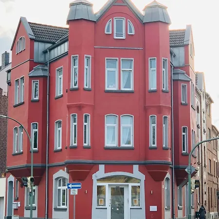 Charming In Historic Building Διαμέρισμα *